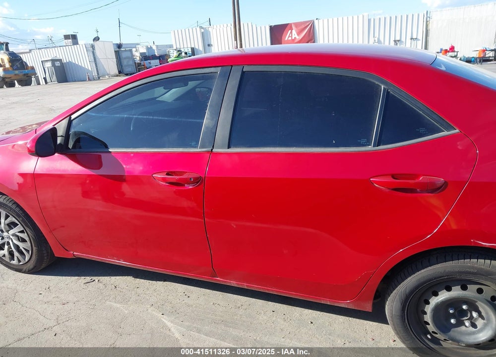 2018 TOYOTA COROLLA VIN: 5YFBURHE6JP806806