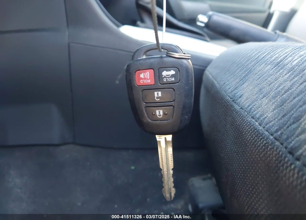 2018 TOYOTA COROLLA VIN: 5YFBURHE6JP806806