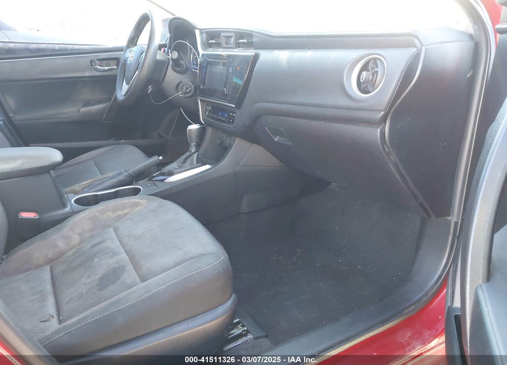 2018 TOYOTA COROLLA VIN: 5YFBURHE6JP806806