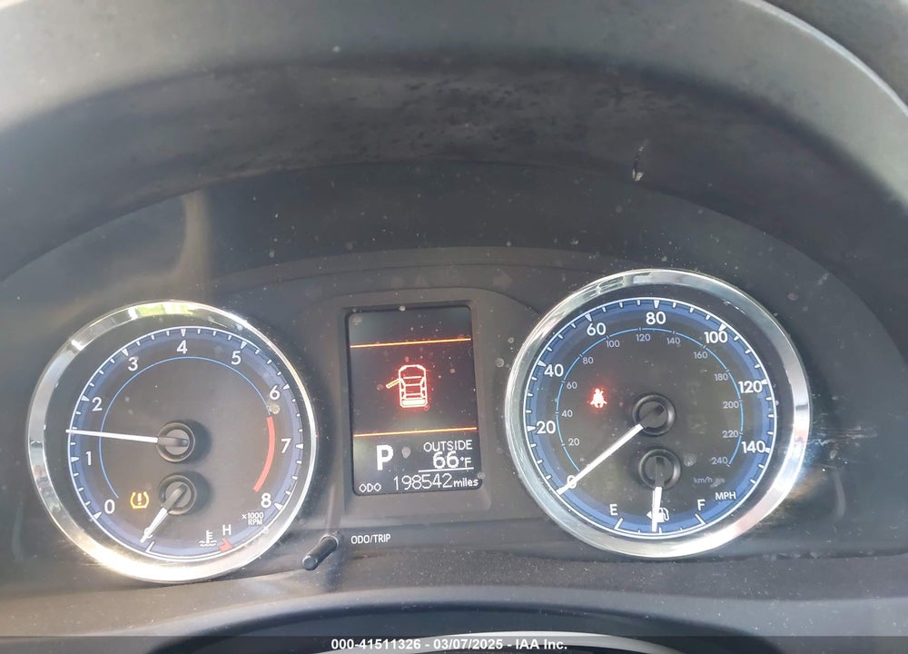 2018 TOYOTA COROLLA VIN: 5YFBURHE6JP806806