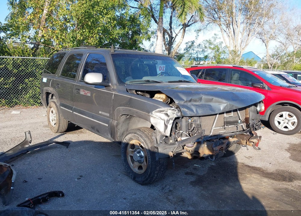 2001 CHEVROLET TAHOE LS VIN: 1GNEC13T11R182692
