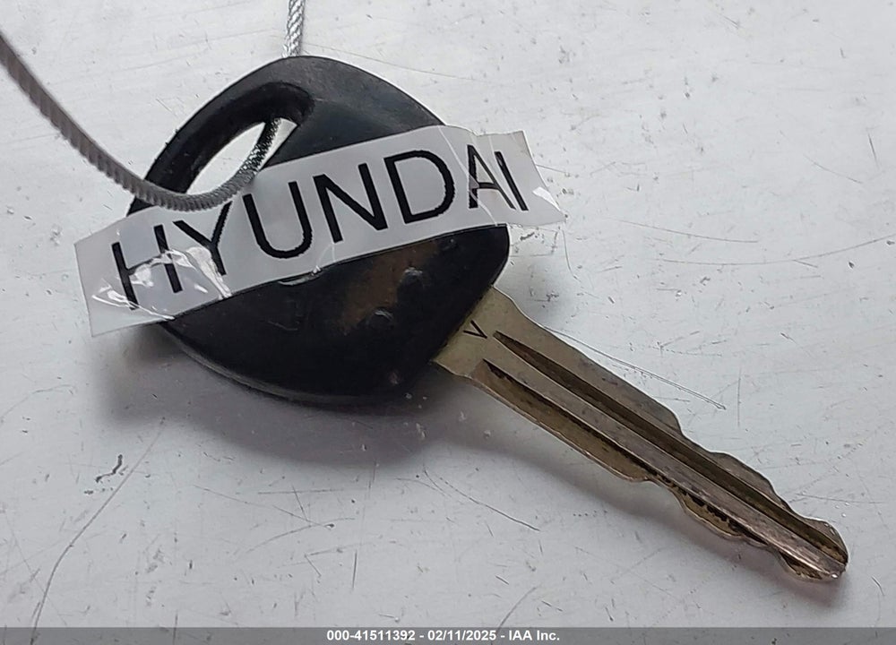 2007 HYUNDAI ENTOURAGE VIN: KNDMC233776038102