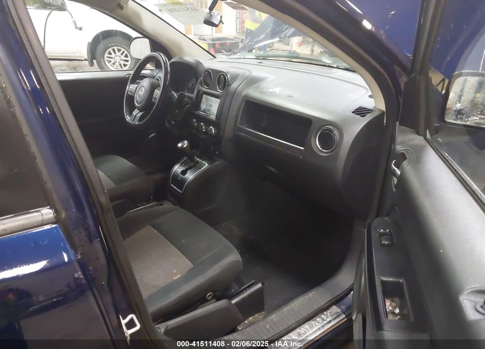 2012 JEEP COMPASS VIN: 1C4NJDEB8CD588277