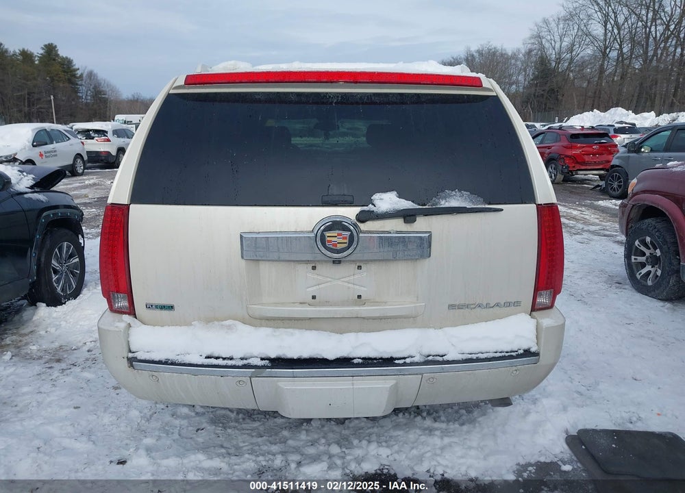 2011 CADILLAC ESCALADE ESV VIN: 1GYS4HEF8BR334696