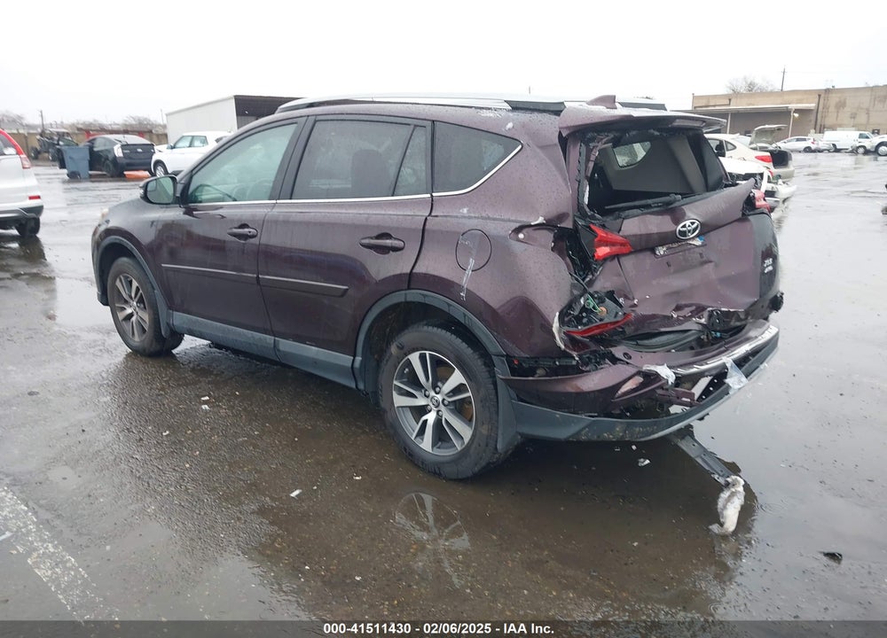 2017 TOYOTA RAV4 XLE VIN: 2T3RFREV4HW595506