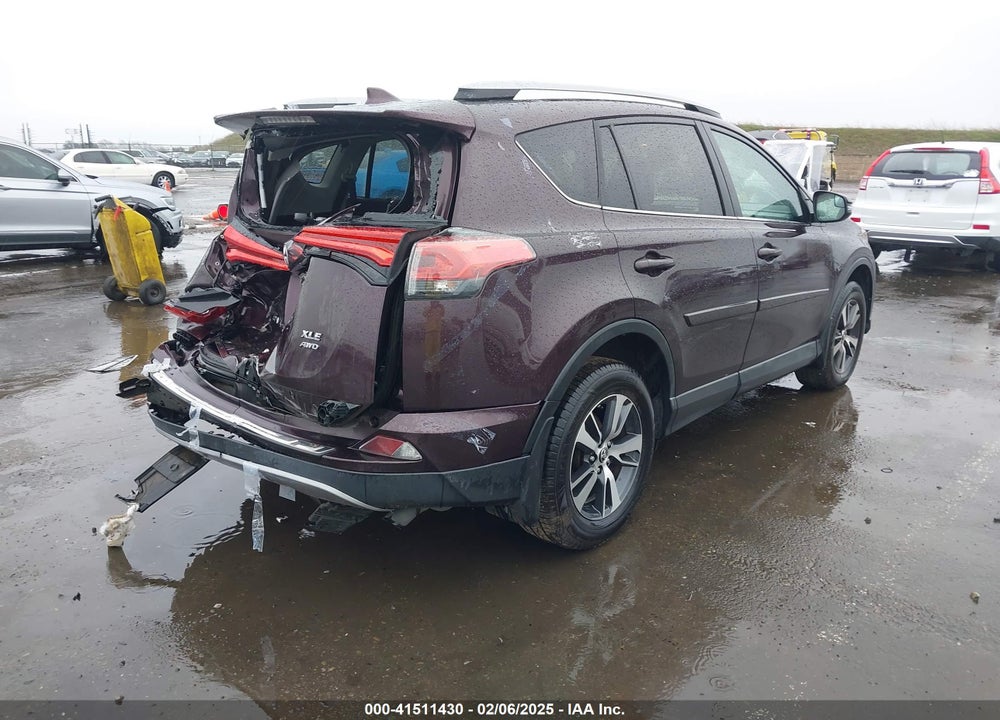 2017 TOYOTA RAV4 XLE VIN: 2T3RFREV4HW595506
