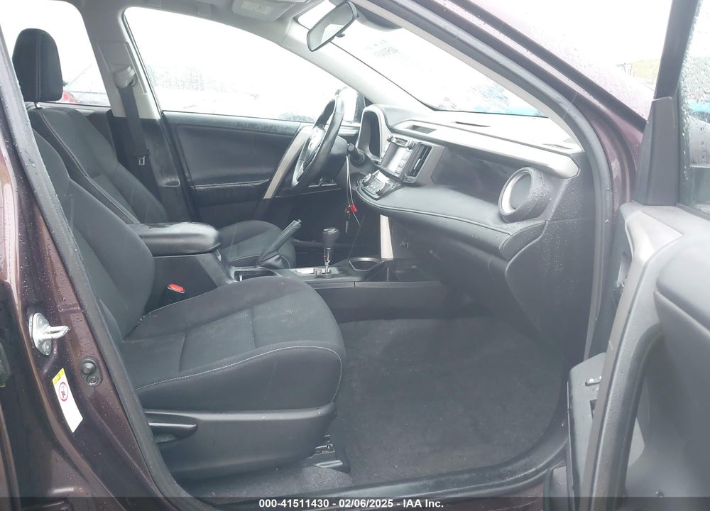 2017 TOYOTA RAV4 XLE VIN: 2T3RFREV4HW595506
