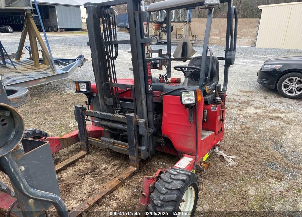 2015 MOFFETT FORKLIFT VIN: O370754