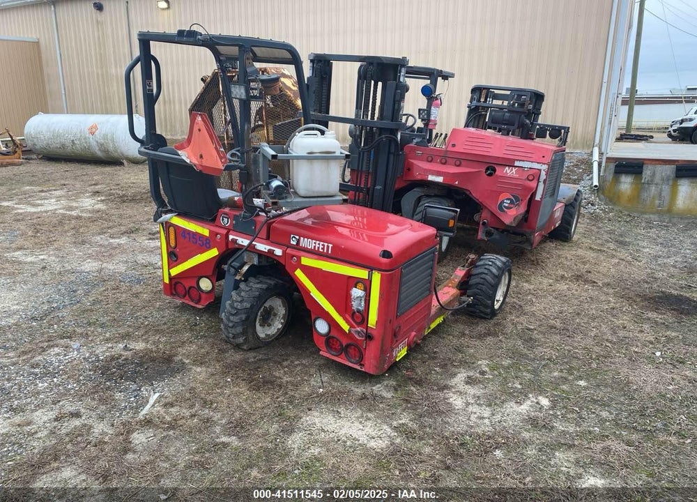 2015 MOFFETT FORKLIFT VIN: O370754