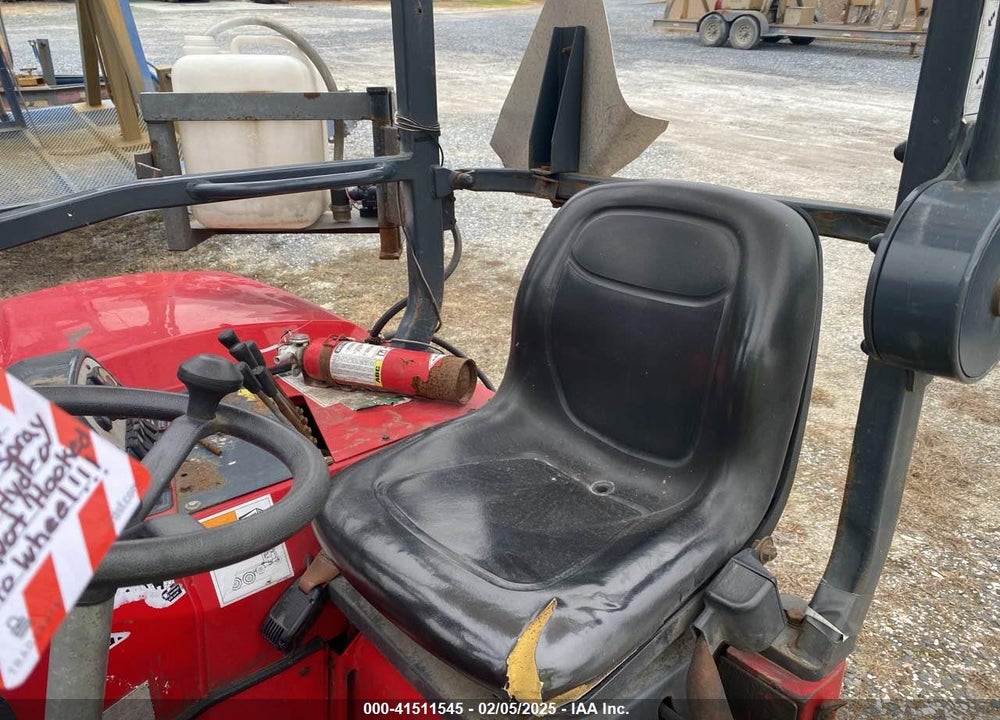 2015 MOFFETT FORKLIFT VIN: O370754