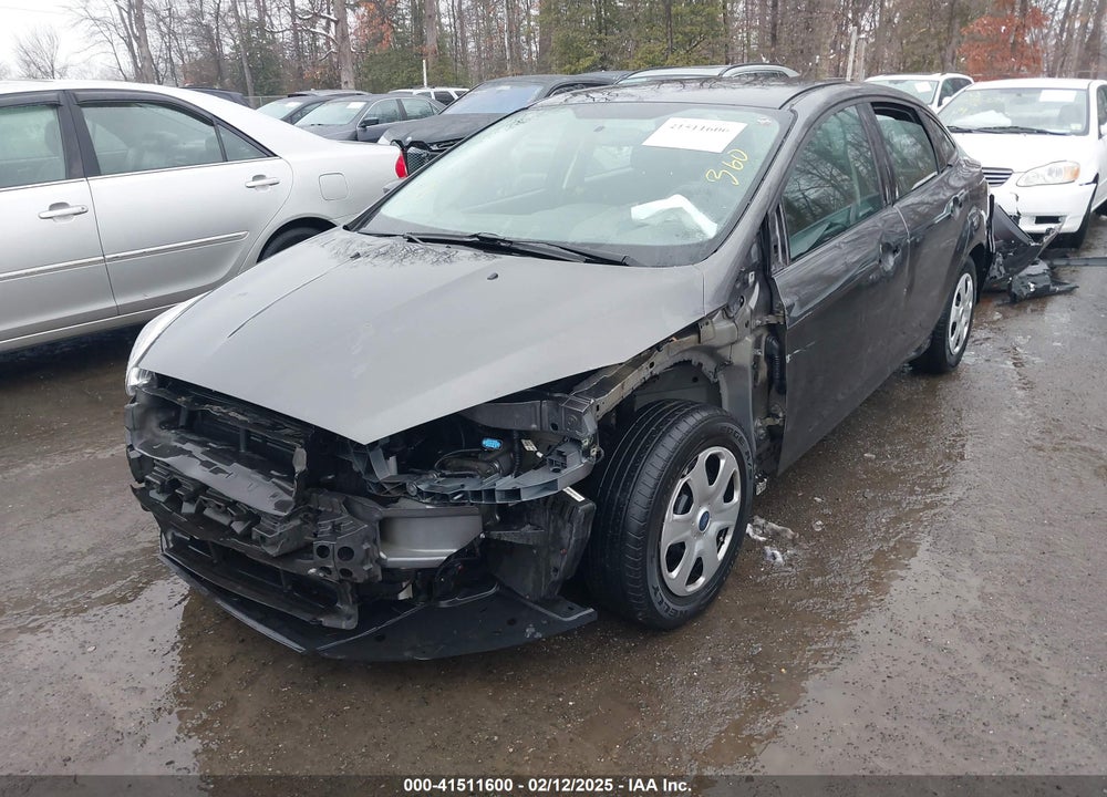 2016 FORD FOCUS S VIN: 1FADP3E26GL266520