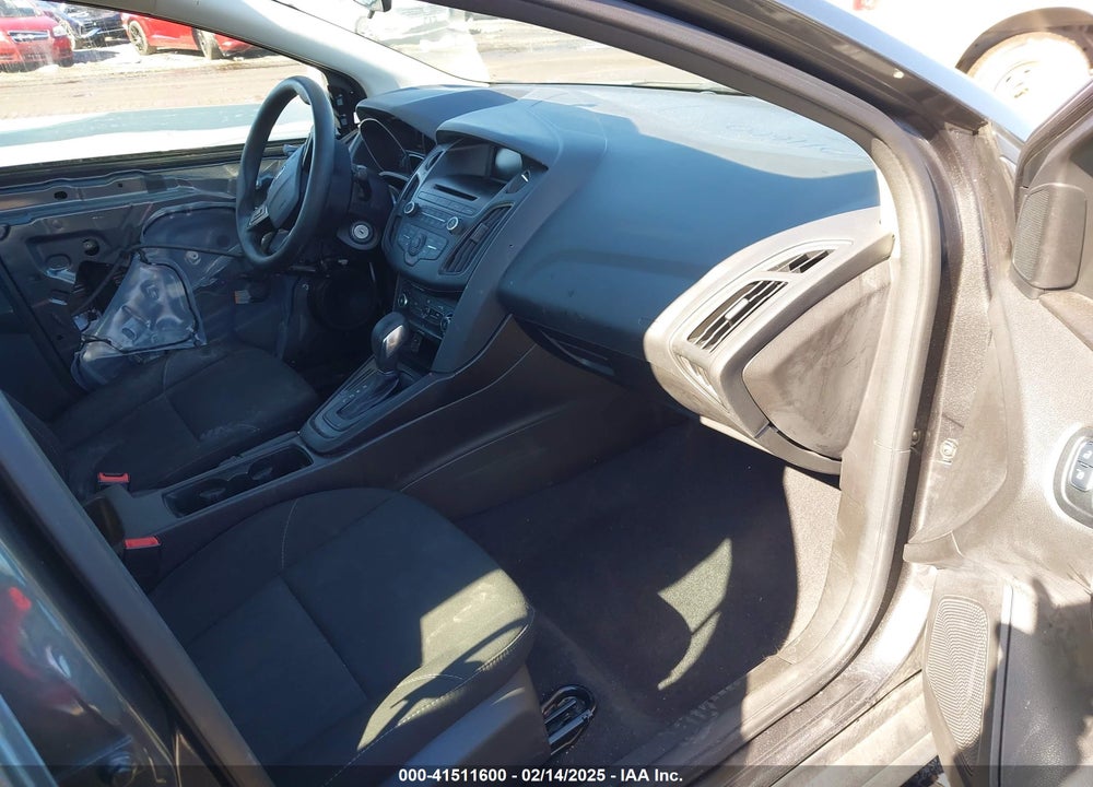2016 FORD FOCUS S VIN: 1FADP3E26GL266520