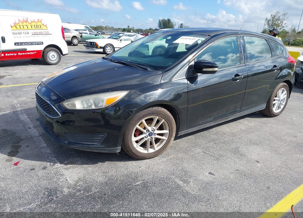2015 FORD FOCUS SE VIN: 1FADP3K28FL307328