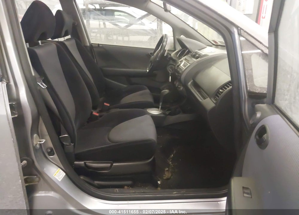 2007 HONDA FIT VIN: JHMGD38657S000389
