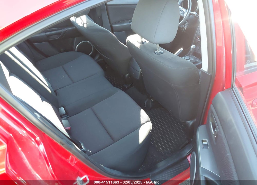 2007 MAZDA MAZDA3 VIN: JM1BK324671738829