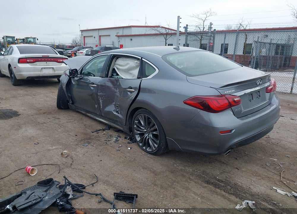 2017 INFINITI Q70L VIN: JN1BY1PR9HM210745
