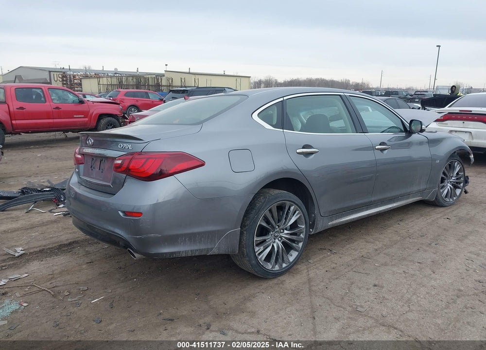 2017 INFINITI Q70L VIN: JN1BY1PR9HM210745