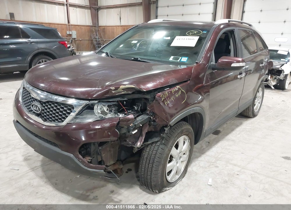 2013 KIA SORENTO LX VIN: 5XYKT4A67DG372610