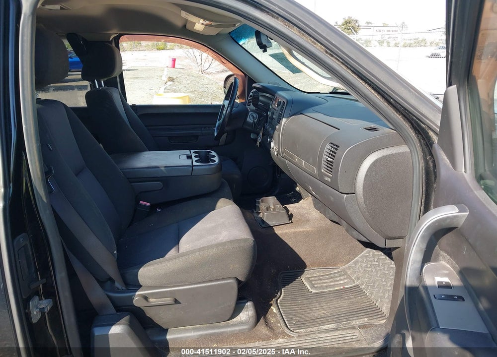 2010 CHEVROLET SILVERADO 1500 LT VIN: 1GCSKSE32AZ109378