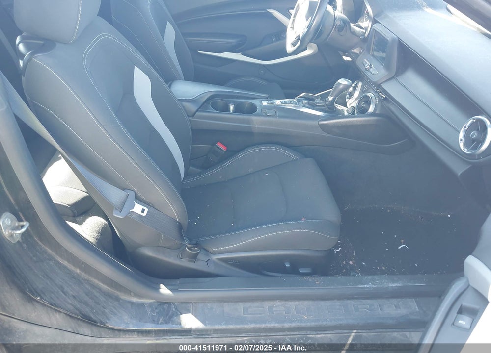 2018 CHEVROLET CAMARO VIN: 1G1FB1RX3J0191689