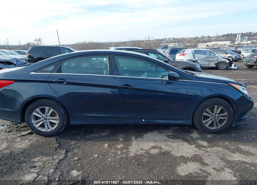 2014 HYUNDAI SONATA VIN: 5NPEB4AC3EH925303