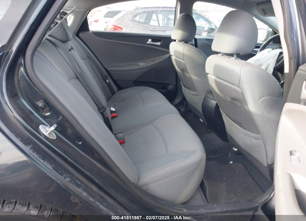 2014 HYUNDAI SONATA VIN: 5NPEB4AC3EH925303