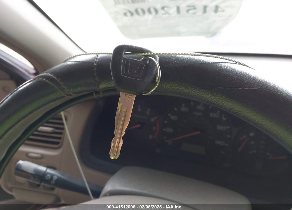 2002 HONDA ACCORD 2.3 SE VIN: 1HGCG567X2A038943