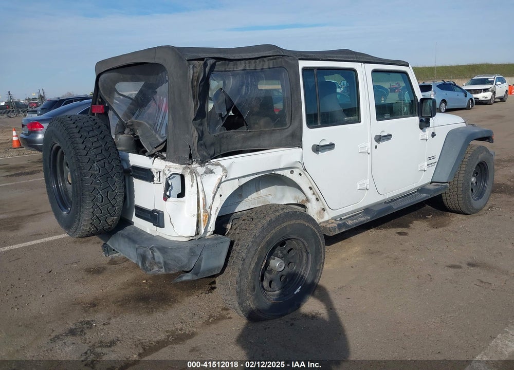 2016 JEEP WRANGLER UNLIMITED SPORT VIN: 1C4BJWDG4GL104497