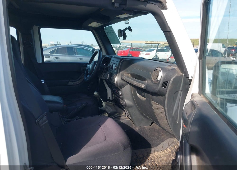2016 JEEP WRANGLER UNLIMITED SPORT VIN: 1C4BJWDG4GL104497