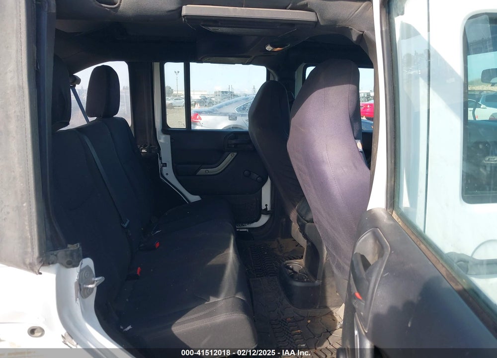 2016 JEEP WRANGLER UNLIMITED SPORT VIN: 1C4BJWDG4GL104497