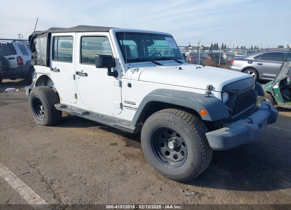 2016 JEEP WRANGLER UNLIMITED SPORT VIN: 1C4BJWDG4GL104497
