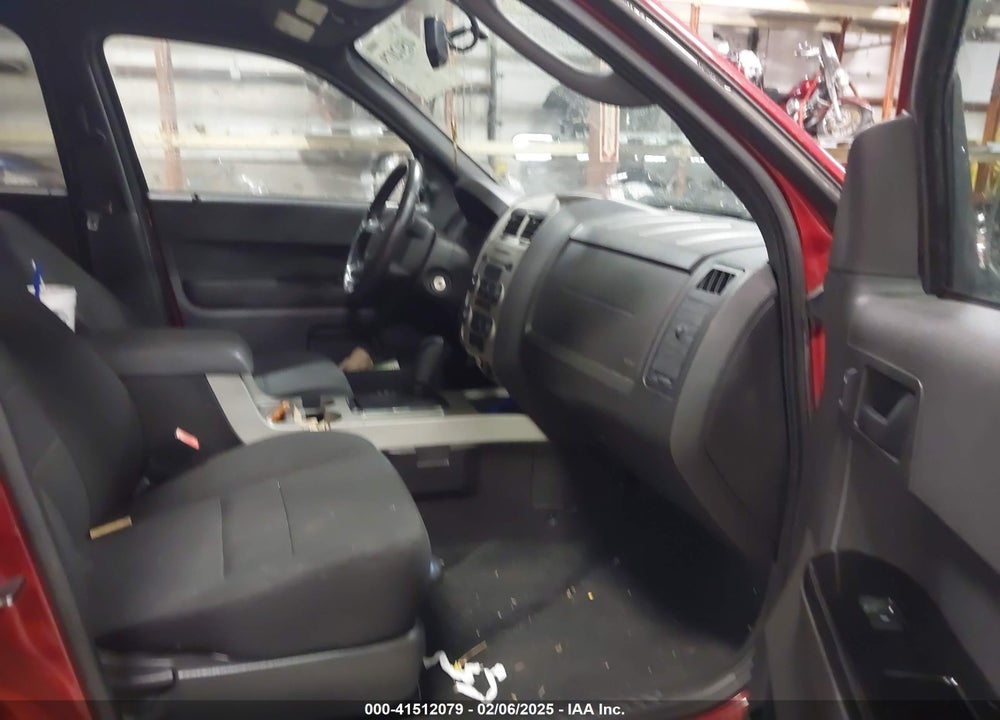2010 FORD ESCAPE VIN: 1FMCU9DG5AKB78310