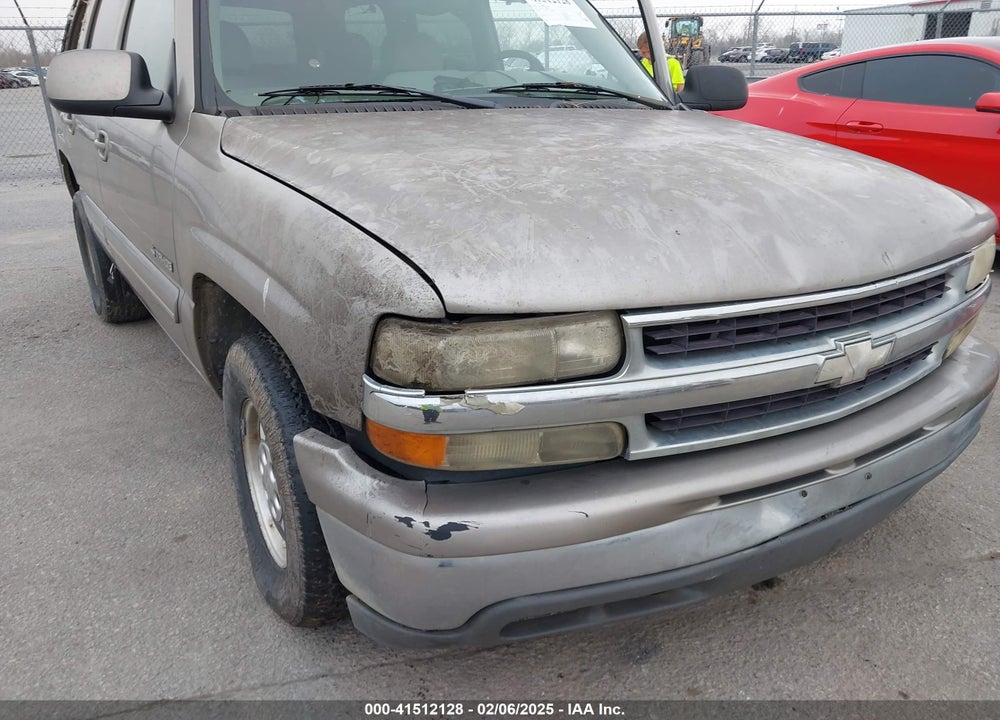 2001 CHEVROLET TAHOE VIN: 1GNEC13T11R208644