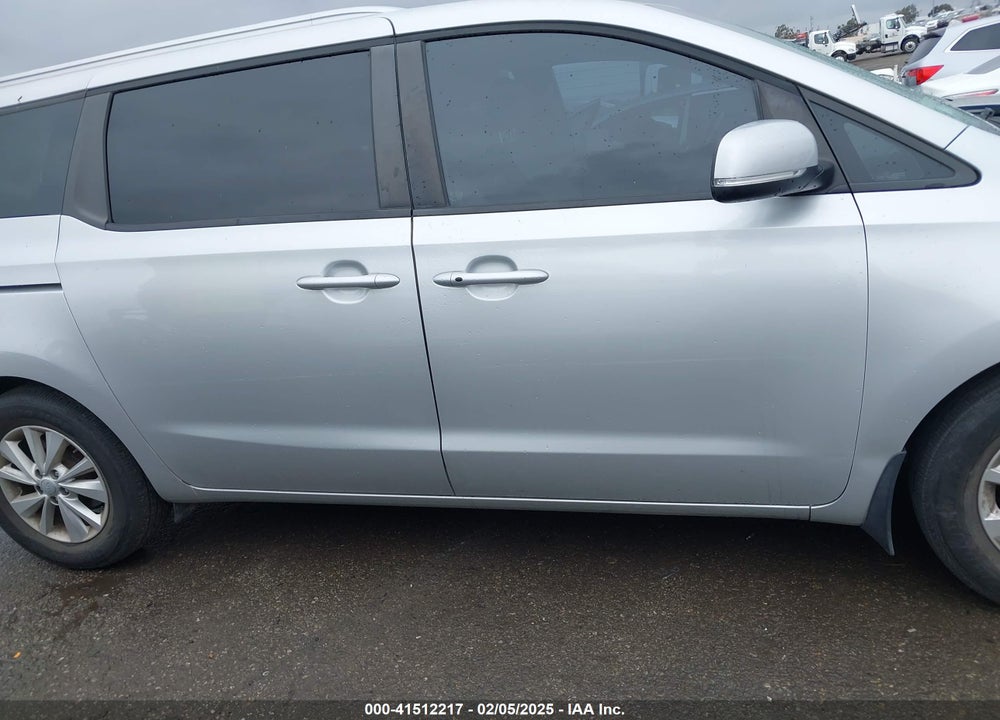 2018 KIA SEDONA LX VIN: KNDMB5C13J6367874