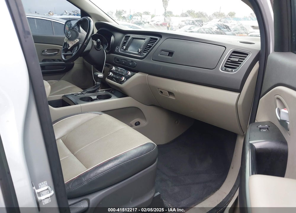 2018 KIA SEDONA LX VIN: KNDMB5C13J6367874