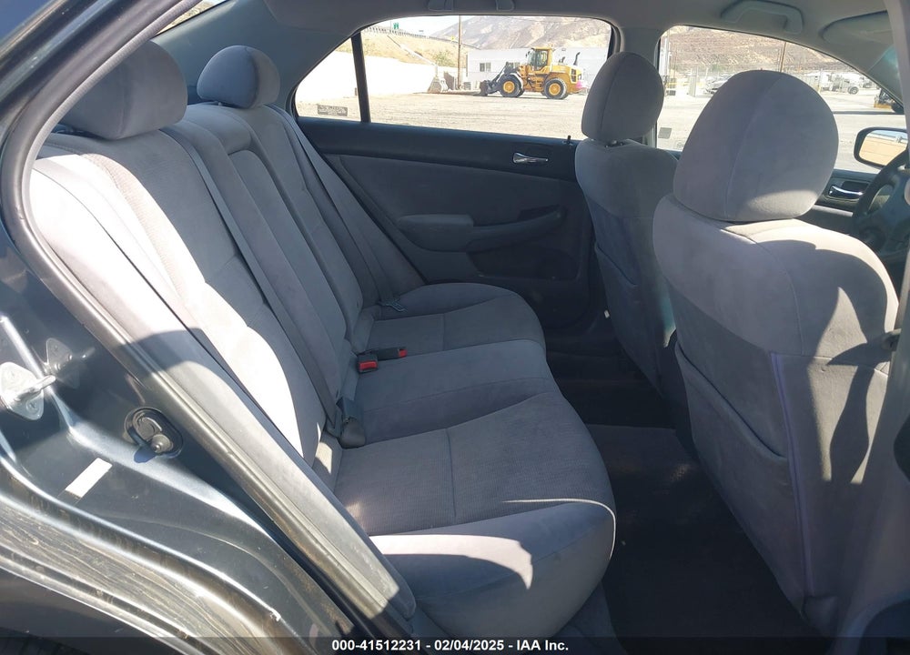 2003 HONDA ACCORD 2.4 LX VIN: JHMCM56333C053812
