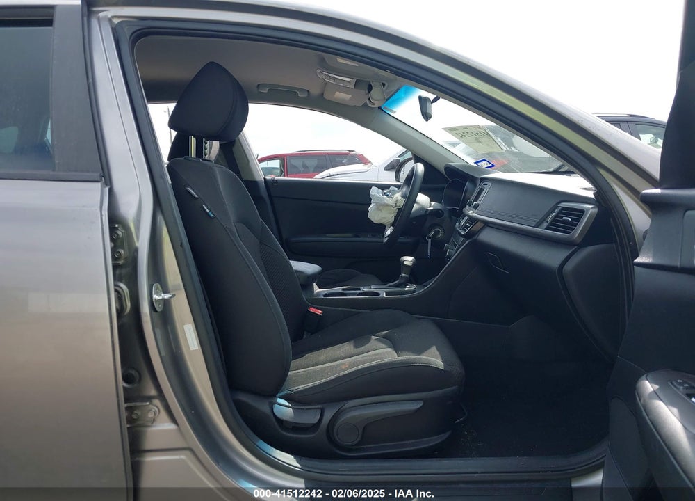 2016 KIA OPTIMA VIN: 5XXGT4L37GG024047