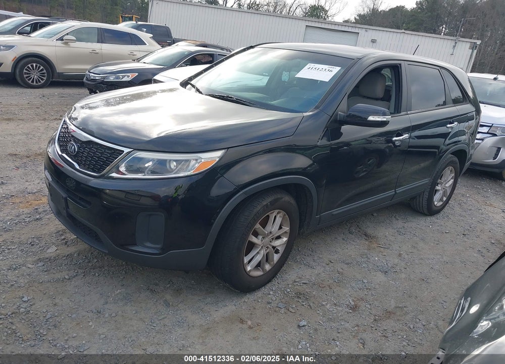 2014 KIA SORENTO LX VIN: 5XYKT3A63EG485112