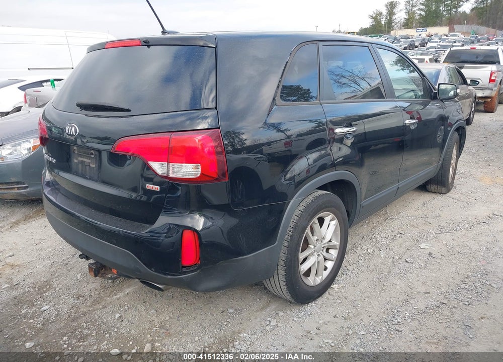 2014 KIA SORENTO LX VIN: 5XYKT3A63EG485112