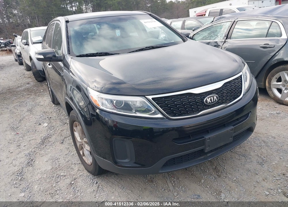 2014 KIA SORENTO LX VIN: 5XYKT3A63EG485112