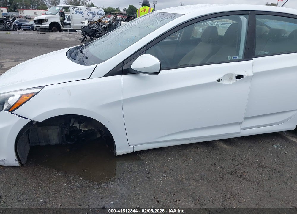 2016 HYUNDAI ACCENT VIN: KMHCT4AE0GU165602