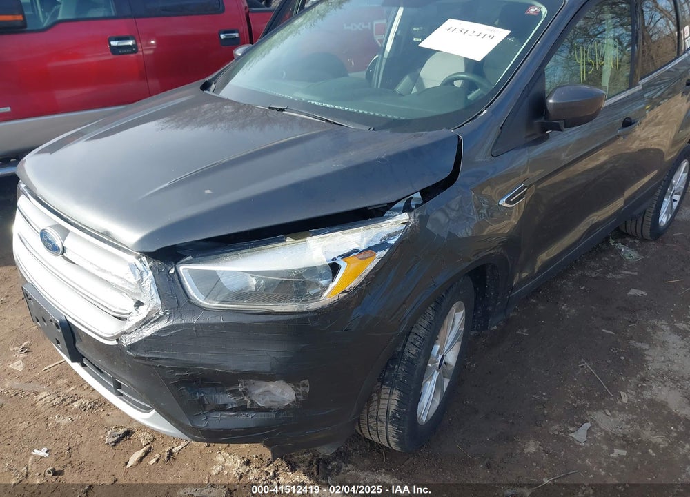 2017 FORD ESCAPE SE VIN: 1FMCU9GD8HUA90092