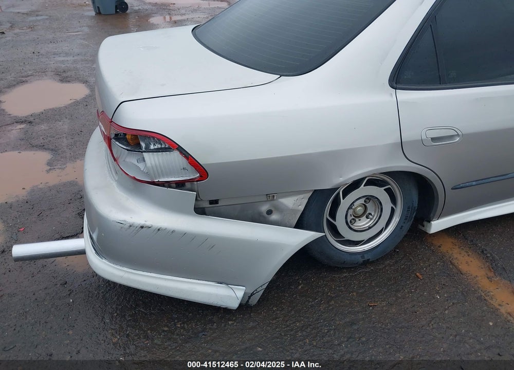 1998 HONDA ACCORD LX VIN: 1HGCG5642WA125084