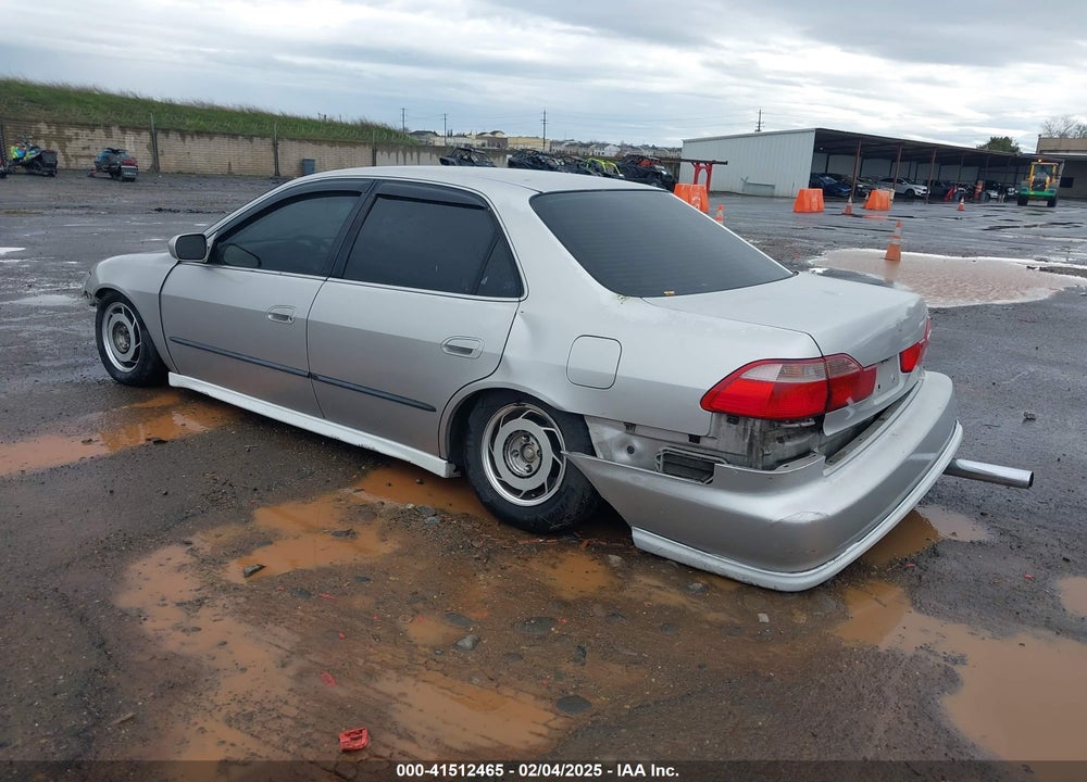 1998 HONDA ACCORD LX VIN: 1HGCG5642WA125084