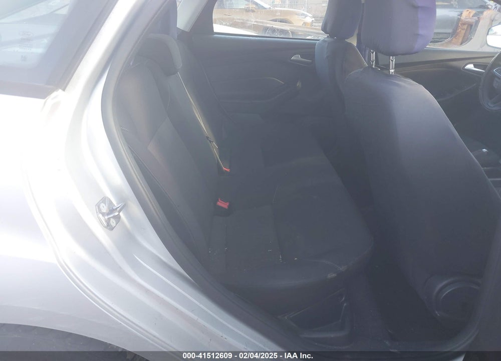 2015 FORD FOCUS VIN: 1FADP3F25FL213806