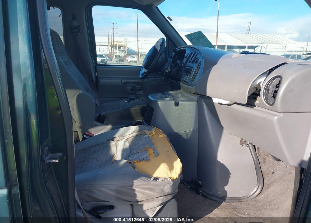 2000 FORD E-150 XL/XLT VIN: 1FMRE11W4YHB29790