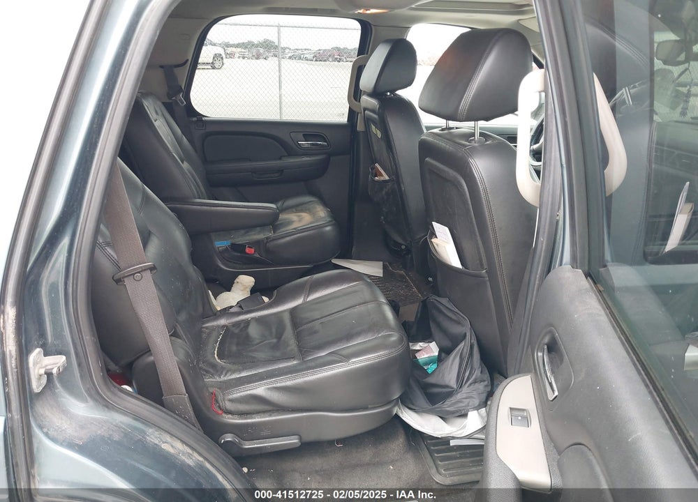 2008 CHEVROLET TAHOE LT VIN: 1GNFK13058R244098