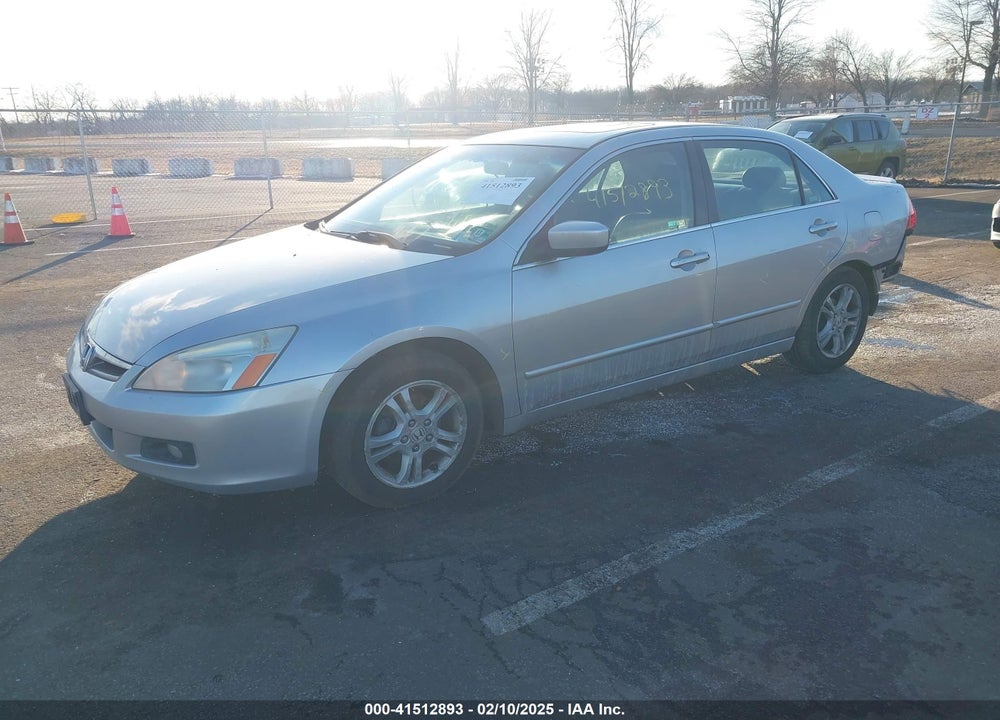 2007 HONDA ACCORD VIN: 1HGCM56727A047412