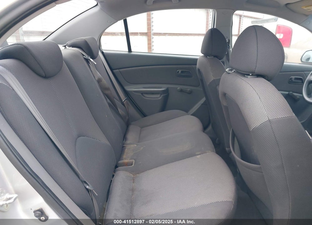 2008 KIA RIO VIN: KNADE123X86379353