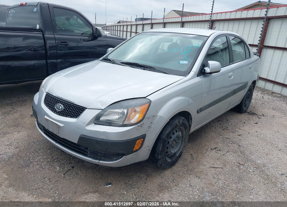 2008 KIA RIO VIN: KNADE123X86379353